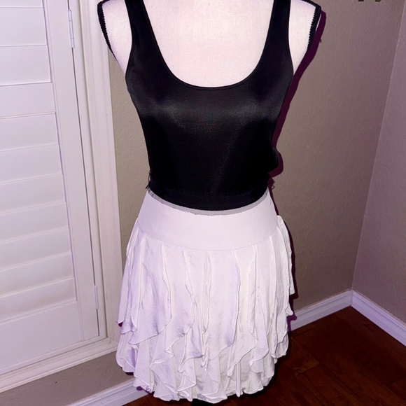 BCBGMaxAzria Black and White Backless Dress - Picture 8 of 8